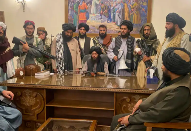 La prise de Kabul par les Talibans: Quelle leçon pour l'Afrique?